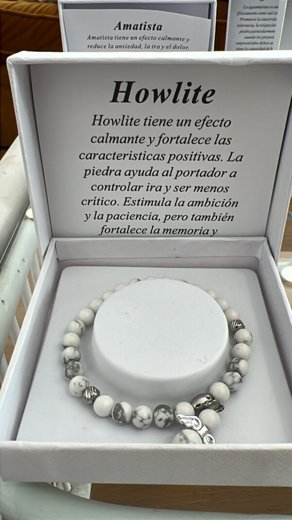 Howlite