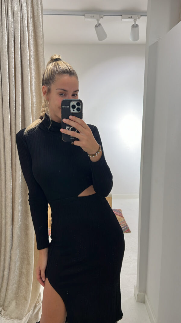 Vestido Rita con corte en la cintura negro