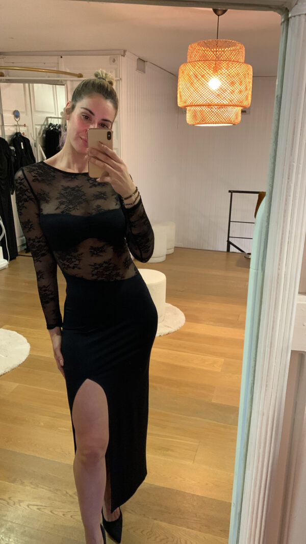 Vestido Ada con cuerpo de encaje